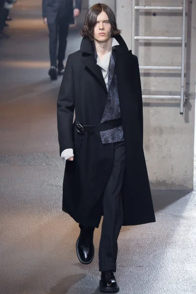 Look 1